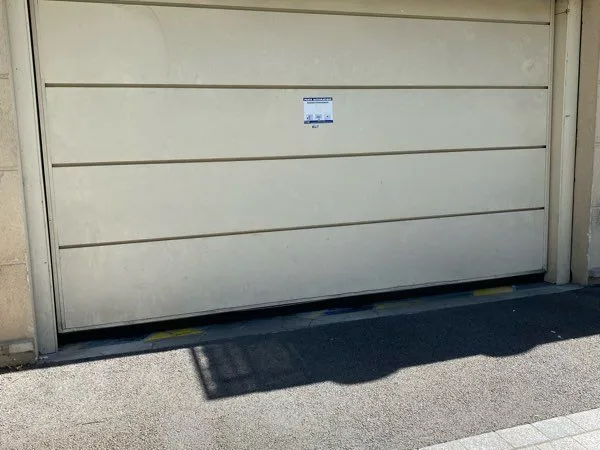 Parking sécurisé à louer à proximité du parc Pompidou à bois colombes