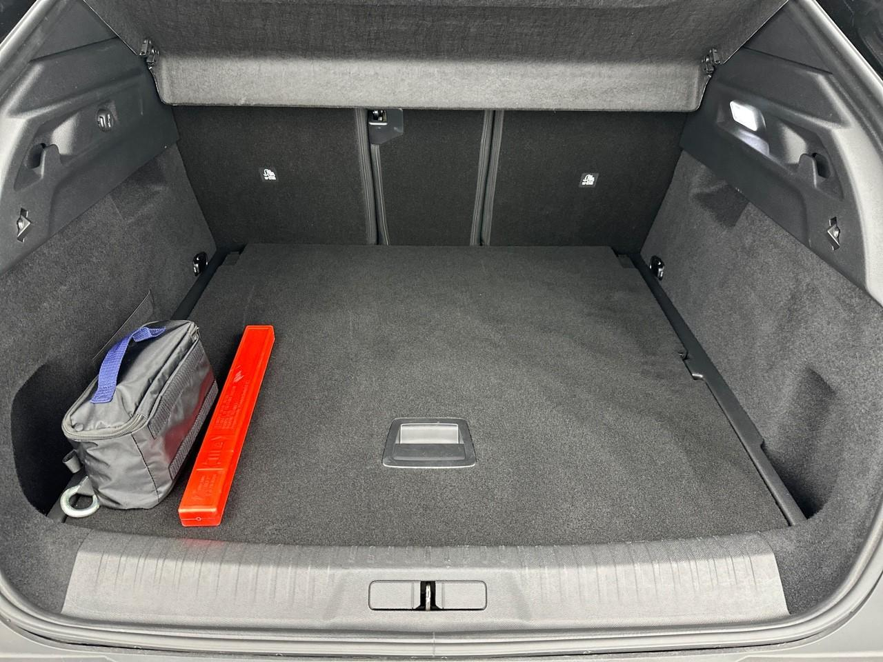Peugeot 3008 hybrid 136 e-dcs6 gt — photo 6