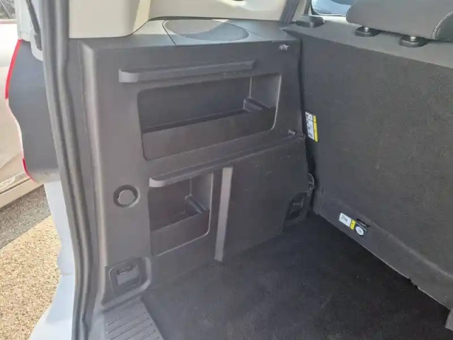 Ford Tourneo courier 1.5 tdci 100 bv6 s&amp;s — photo 20
