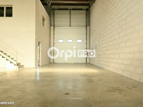 Local d'activité 120 m²