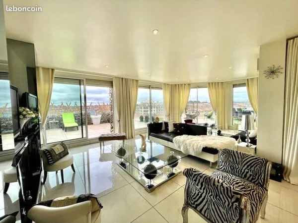 Penthouse 4 pièces 138 m²