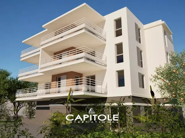 Exceptionnel ! Antibes proche Port et centre-ville : Superbe appartement 6 pièces dernier étage, 140