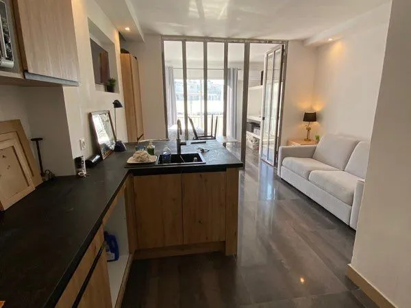 Appartement rénové à louer à l'année à Canet-Plage