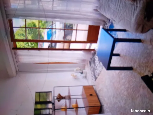 Appartement studio meublé à lOUER