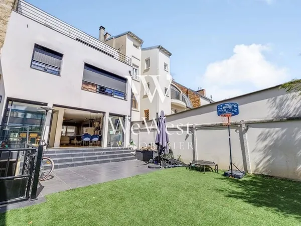 Maison 7 pièces 200 m²