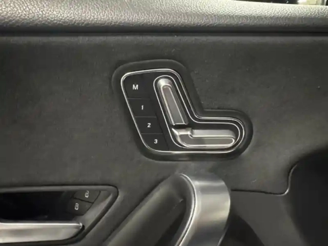 Mercedes Classe A 250 e amg line — photo 13