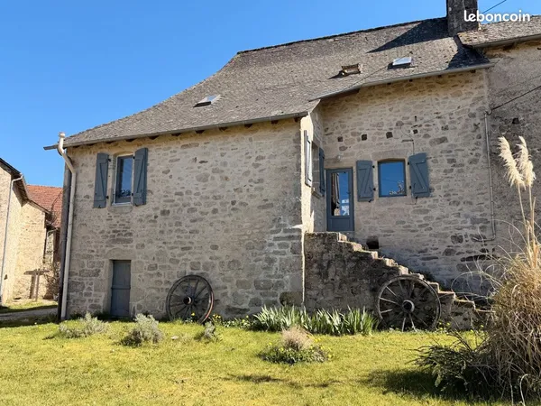 Maison quercynoise avec gîte