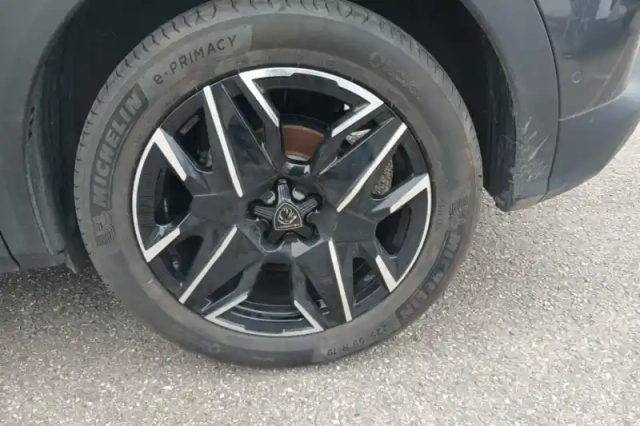 Peugeot 3008 hybrid 145 e-dcs6 — photo 12