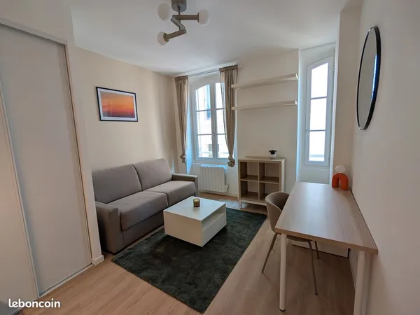 Studio meublé 21m² entièrement rénové - Préfecture Marseille 1er