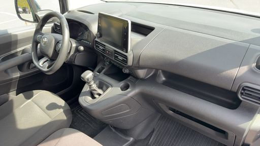 Toyota ProAce City 1.5L D-4D 102 - Active – 2024 – 68515 km – Diesel – Boîte Manuelle — photo 22