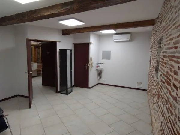 Local professionnel 35m2 Moissac