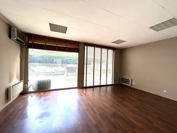 Local commercial 66 m²