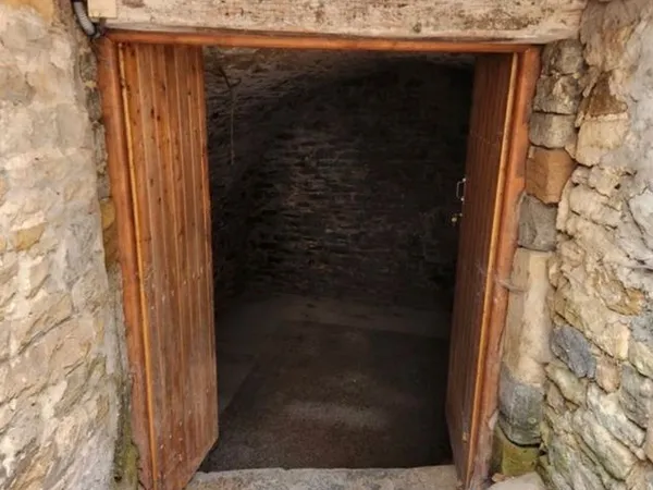Cave voûtée