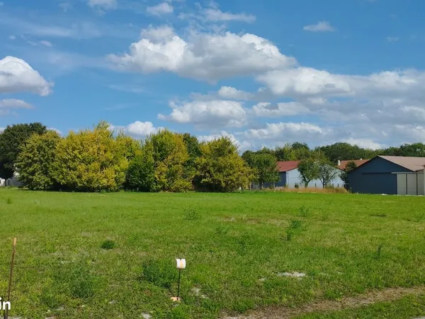 Terrain constructible 3008 m²