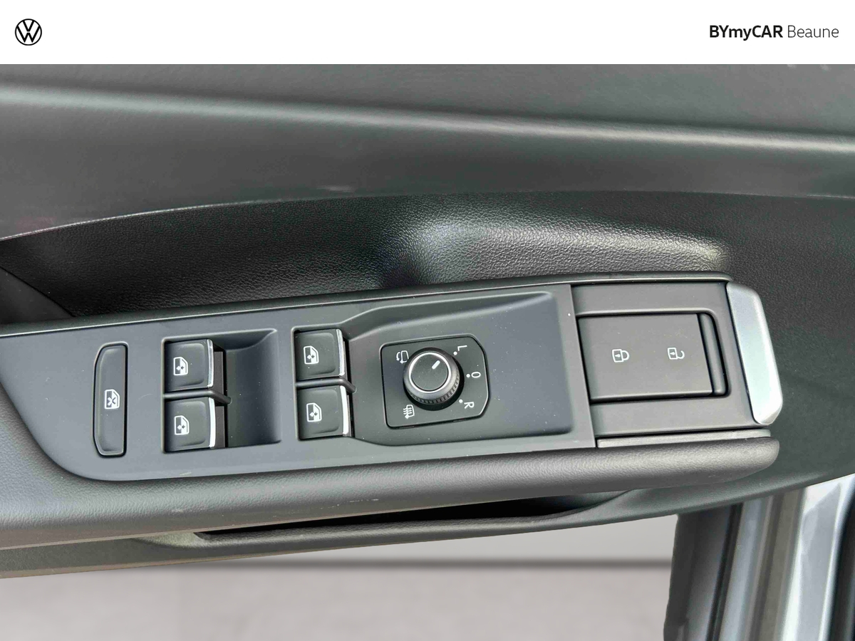 Volkswagen T-Roc 1.5 eTSI EVO2 Hybrid 150 ch DSG7 — photo 18