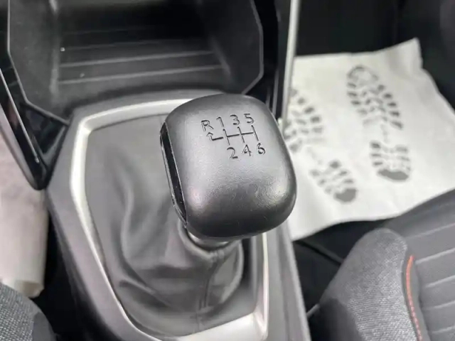 Peugeot 2008 puretech 100 s&amp;s bvm6 active — photo 24