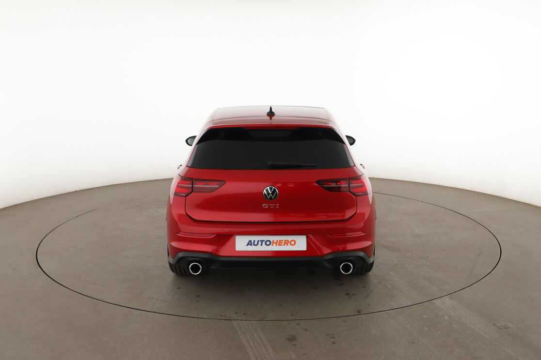 Volkswagen Golf VIII 2.0 TSI GTI DSG7 — photo 4