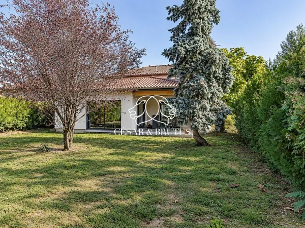 Vends maison - 155.17 m² - 6 pièces, 4 chambres - Rillieux-la-Pape 69140