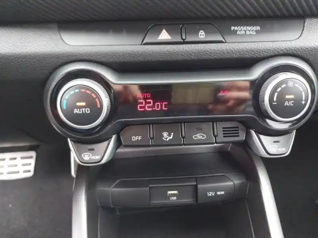Kia Stonic 1.0 t-gdi 100 ch dct7 — photo 90