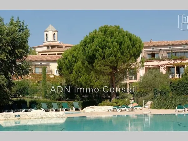 Local 143 m²