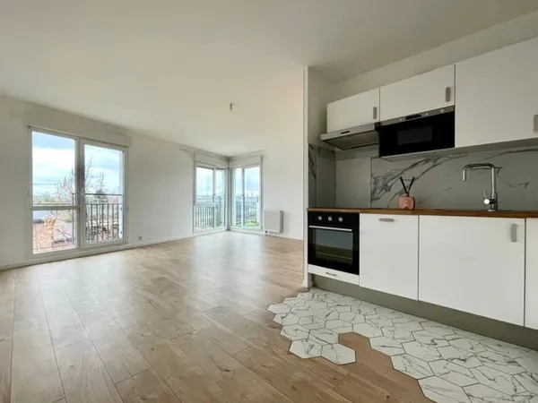 Saint-Denis - La Plaine : 4 pièces de 88,8 m² avec balcon et parking