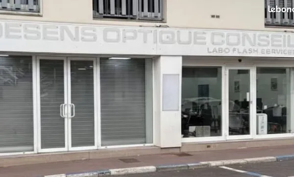 À louer immédiatement - Local commercial idéalement situé à Cannes République/Anglais