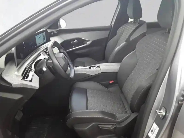 Peugeot 5008 hybrid 145 ch e-dcs6 — photo 11