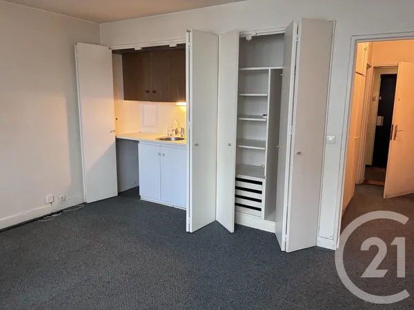 Studio 1 pièce 25 m²