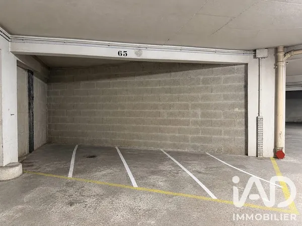 Parking 15 m²