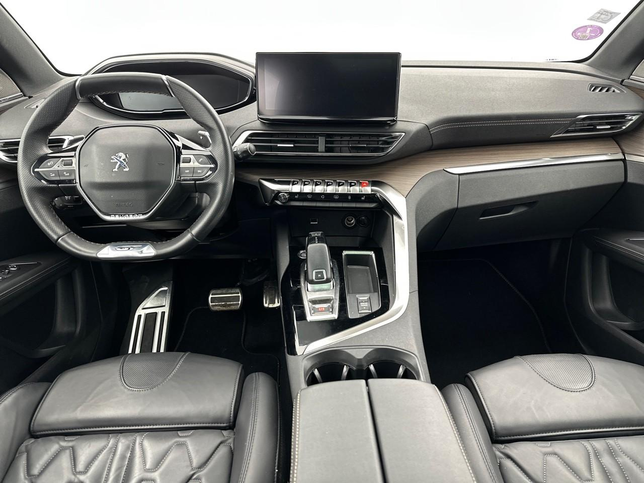 Peugeot 3008 puretech 130ch s&s eat8 gt pack — photo 11