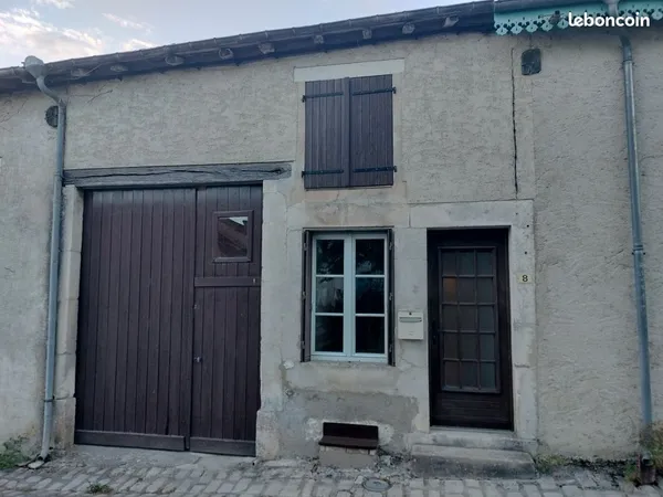 Maison rénovée 65 m² + jardin - 520 CC