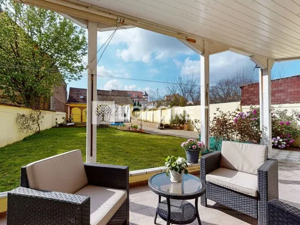 Superbe 3/4 pièces de 135 m² type loft avec jardin de 408 m² et grange aménageable Proche centre Sch