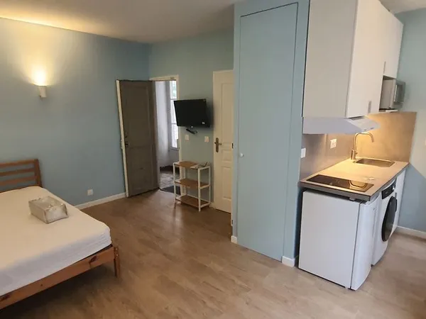 Studio 20M2 Rue de tocqueville en TBE