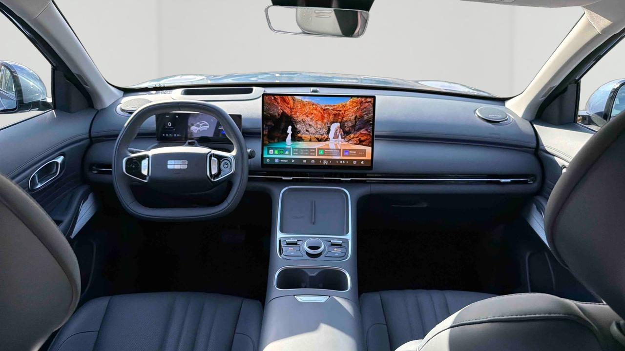 Geely Starray EM-i — photo 9