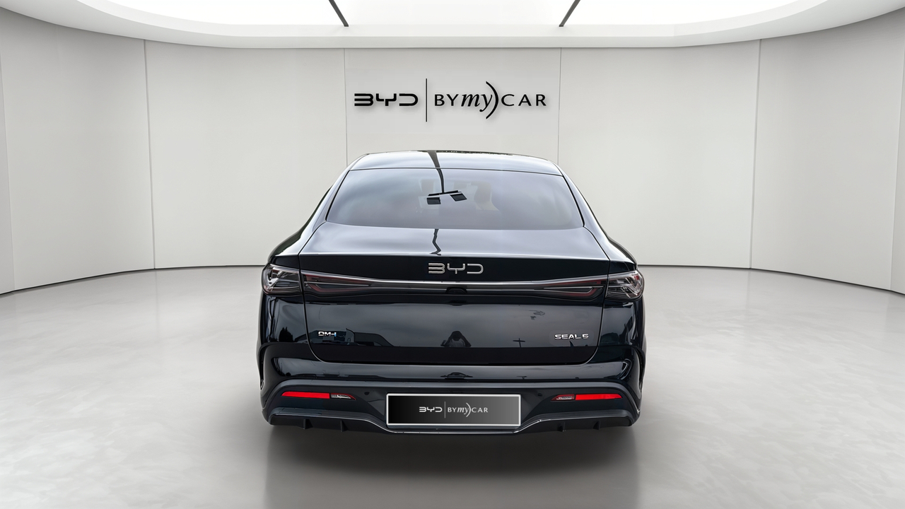 BYD Seal 6 1.5l DM-i 156 kW PHEV — photo 4