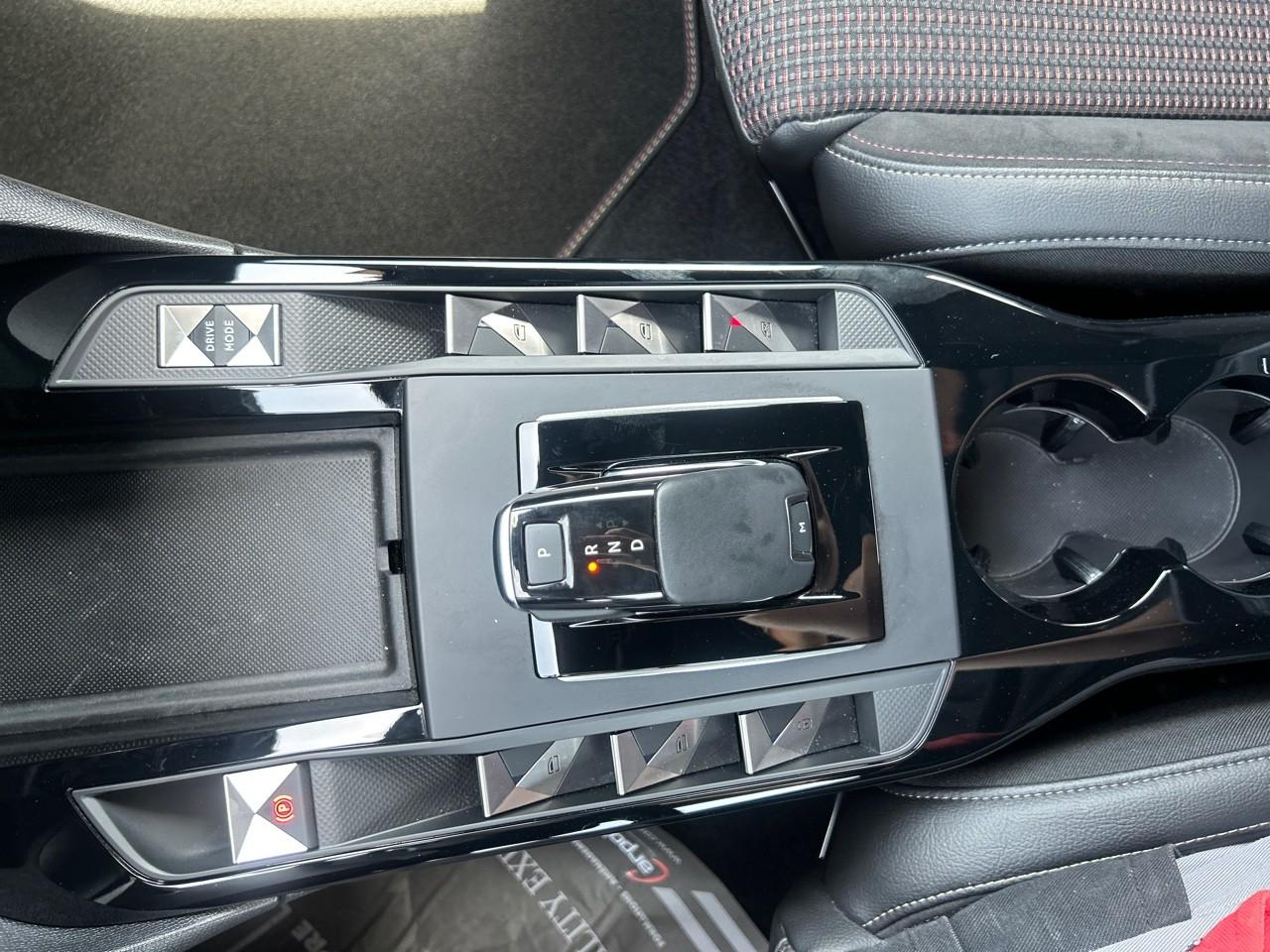 Ds Ds 3 crossback puretech 130ch performance line + automatique 135g — photo 22