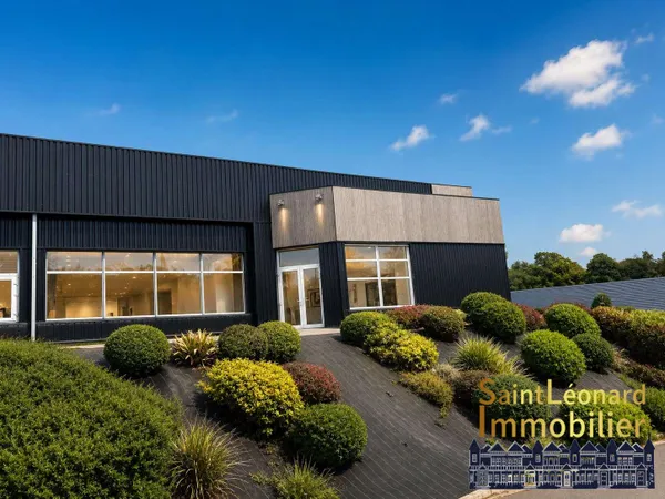 Local commercial 10 pièces 935 m²