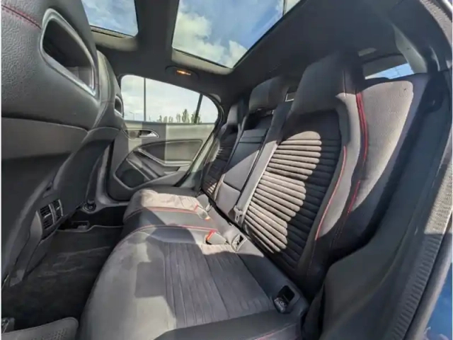Mercedes Gla 180 — photo 18