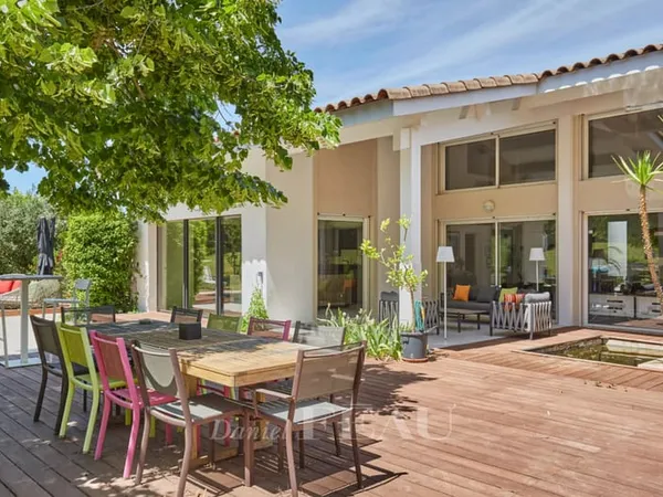 Aix en Provence - Maison d'architecte au calme absolu