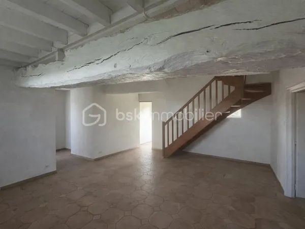 Maison 9 pièces 241 m²