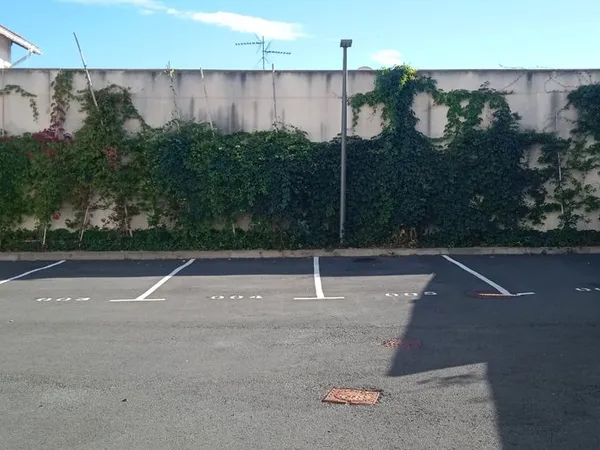 Place de parking à louer