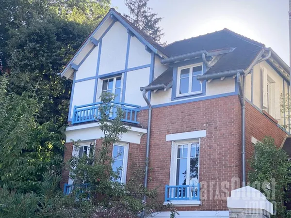 Vends maison - 160 m² - 7 pièces, 4 chambres - Ville-d'Avray 92410