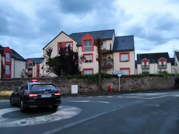 Appart 55 m2, Angers Doutre, 5mn de la place Bichon et du CHU, 10mn du tram et piscine Aquavita