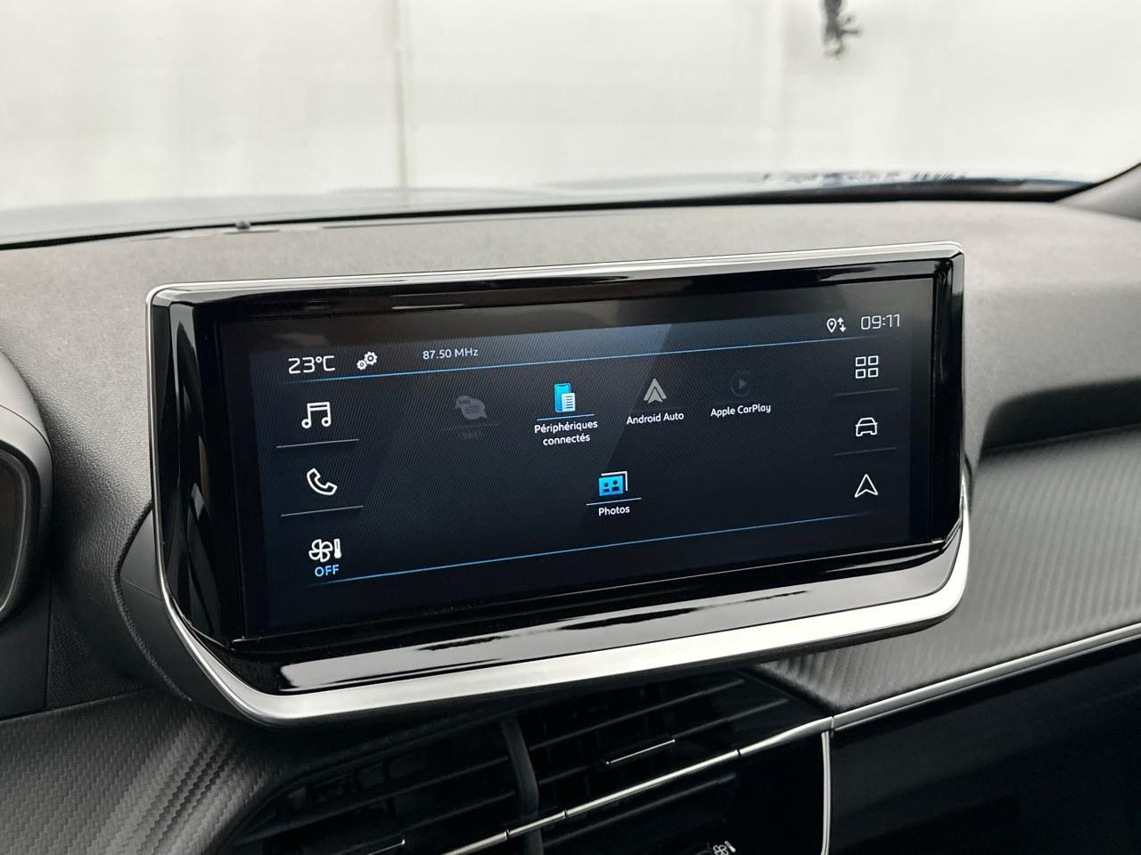 Peugeot 2008 hybrid 145 e-dcs6 style — photo 24