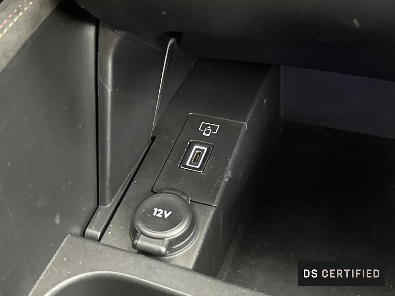 Ds Ds 4 hybride e-tense 225 eat8 performance line+ — photo 29
