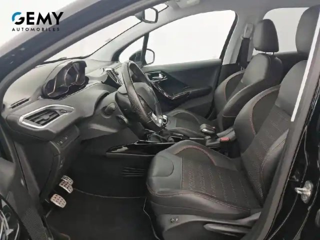 Peugeot 2008 1.2 puretech 130ch s&amp;s bvm6 — photo 9