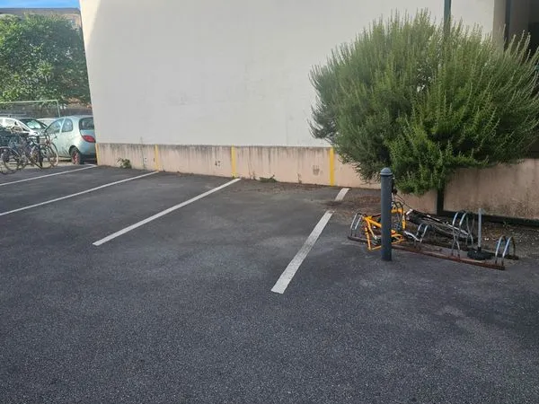 Place Parking Republique
