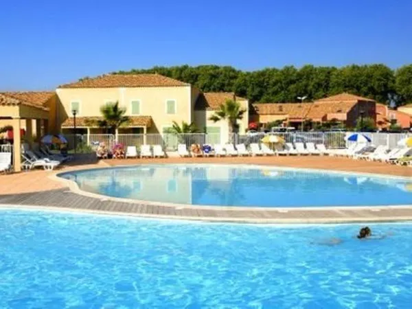Maisonnette T2 duplex avec jardin privatif, parking et 3 piscines €" Béziers