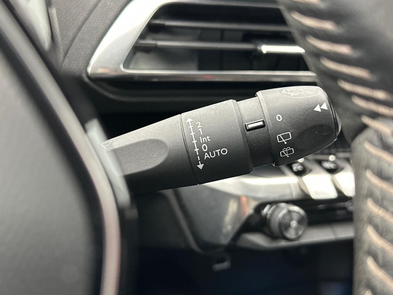 Peugeot 3008 puretech 130ch s&s bvm6 style — photo 18