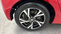 Toyota Yaris 116h Design 5p MY22 — photo 22